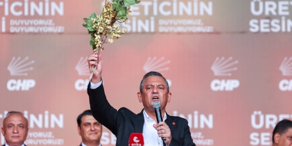 Özgür Özel: Cumhurbaşkanı Adayı Değilim, CHP'yi İktidara Taşımaya Adayım Özgür Özel: Cumhurbaşkanı Adayı Değilim, CHP’yi İktidara Taşımaya Adayım