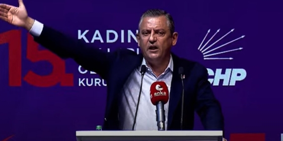 Özgür Özel'den kongrede sert çıkış: Erkekleri dışarı çıkarttı (VİDEO) Özgür Özel’den kongrede sert çıkış: Erkekleri dışarı çıkarttı (VİDEO)