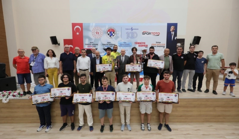 satrancta-mirac-melih-topuz-2-oldu-OtIN3B1V.jpg