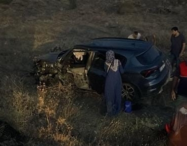 son-dakika-elazigda-iki-otomobil-kafa-kafaya-carpisti-8-yarali-HtkTWNaG.jpg