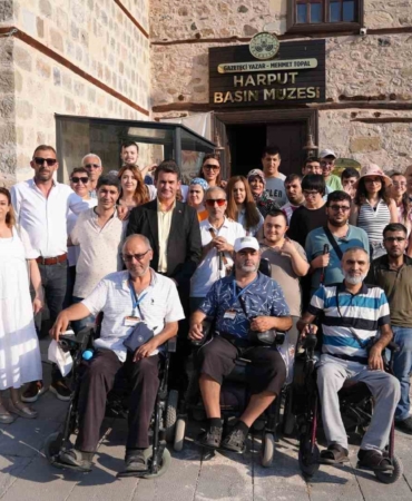 tarihi-harput-ozel-konuklarini-agirladi-6aCCJJAC.jpg