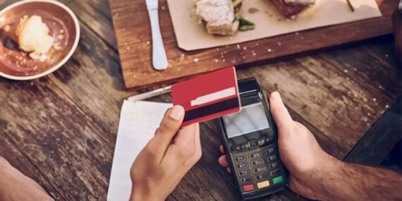 Yüksek fiyatlar bakanlığın radarında: Servis ücreti alan işletmelere ceza uygulanacak Yüksek fiyatlar bakanlığın radarında: Servis ücreti alan işletmelere ceza uygulanacak