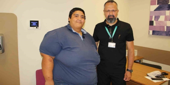 Elazığ’da 248 Kilo Olan Genç Tüp Mide Ameliyatı Oldu Elazığ’da 248 Kilo Olan Genç Tüp Mide Ameliyatı Oldu