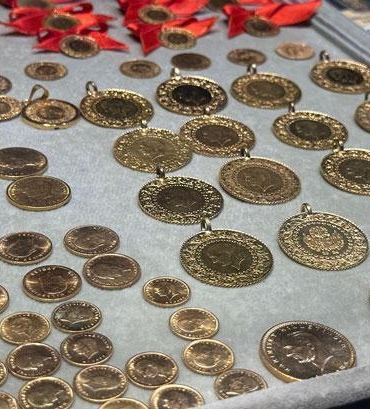 altin-fiyatlarinda-rekor-yukselis-gram-altin-3000-liraya-yaklasti-xDDnsf4m.jpg