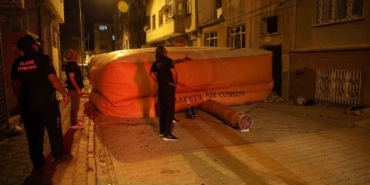 catiya-cikip-atlamak-istedi-polis-ikna-etti-PNSDrrMS.jpg