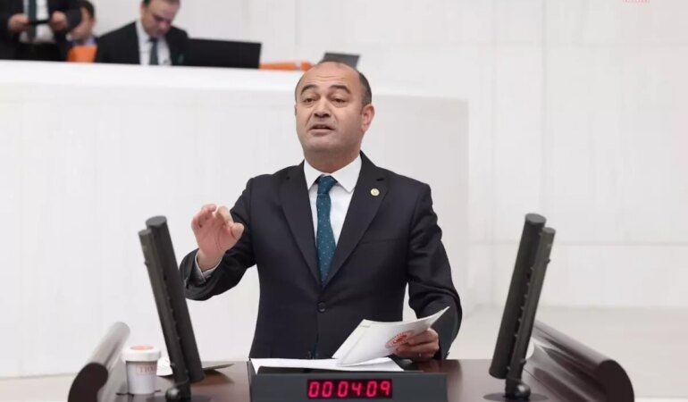 chpden-ekonomi-yonetimine-sert-elestiriler-ekonomik-krizde-halk-suclaniyor-OlRFUvbM.jpg