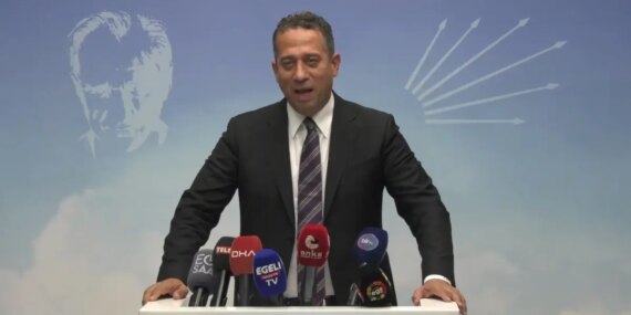 CHP'den Sert Açıklamalar: "İstanbul’un Göbeğinde Kadın Polis Öldürülüyor" CHP’den Sert Açıklamalar: “İstanbul’un Göbeğinde Kadın Polis Öldürülüyor”