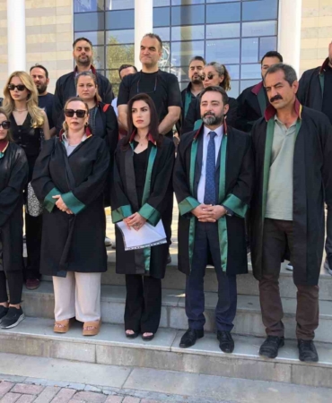 elazig-barosu-ve-cocuk-haklari-komisyonundan-narin-guran-icin-adliye-onunde-aciklama-u3NVj5Re.jpg