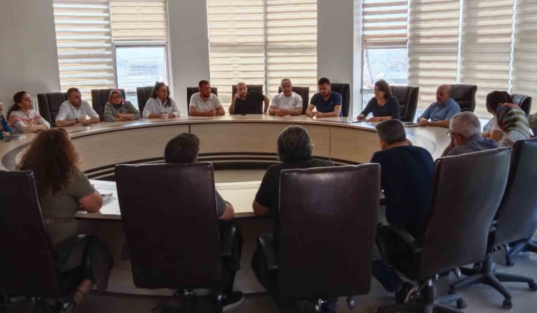 elazig-il-saglik-mudurlugunce-durum-degerlendirme-toplantisi-gerceklestirildi-7HDA9yiA.jpg