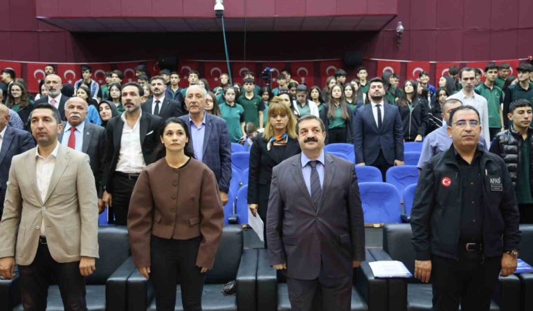 elazigda-deprem-bilinci-ve-sivil-toplum-dayanismasi-paneli-duzenlendi-ZVQCiO3q.jpg
