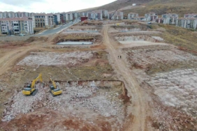elazigda-deprem-sonrasi-konut-insaatlari-guneykent-mahallesinde-hizla-ilerliyor-gKuxVquJ.jpg