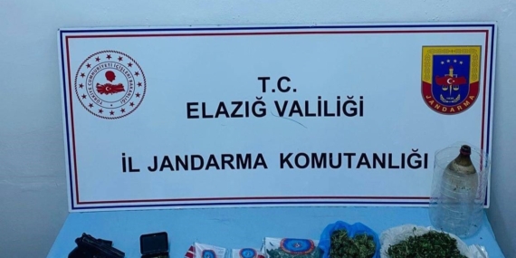 Elazığ'da Jandarmadan Uyuşturucu Operasyonu: Bir Şüpheli Gözaltında Elazığ’da Jandarmadan Uyuşturucu Operasyonu: Bir Şüpheli Gözaltında