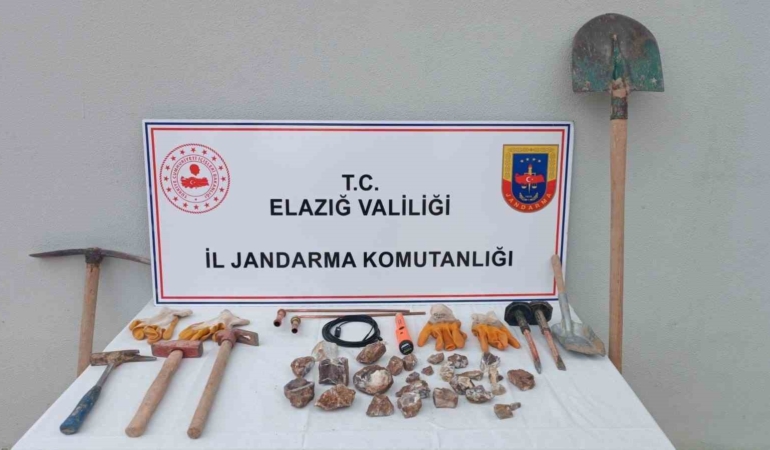 elazigda-kacak-kazi-yapan-supheli-yakalandi-YEAf8ykZ.jpg