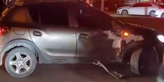 Elazığ’da Motosiklet ve Otomobil Çarpıştı: 1 Kişi Yaralandı Elazığ’da Motosiklet ve Otomobil Çarpıştı: 1 Kişi Yaralandı