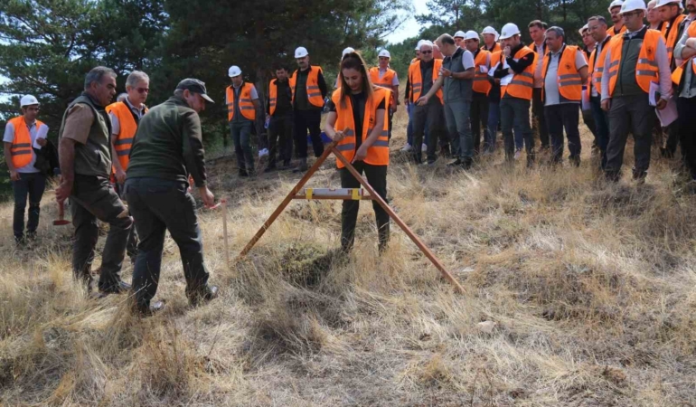 elazigda-silvikulturel-esas-ve-ilkeler-konulu-egitim-wDLZKmMr.jpg