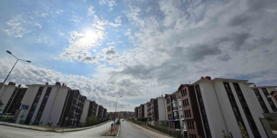 Elazığ’da Sabah Saatlerinde Sirrokümülüs Bulutları Gökyüzünü Süsledi Elazığ’da Sabah Saatlerinde Sirrokümülüs Bulutları Gökyüzünü Süsledi