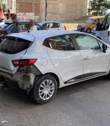 elazigda-trafik-kazasi-1-yarali-fdaJ1pbA.jpg