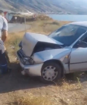elazigda-trafik-kazasi-2-yarali-17L3POca.jpg