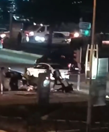 elazigda-trafik-kazasi-sonrasi-iki-taraf-birbirine-girdi-9ZeJHPST.jpg
