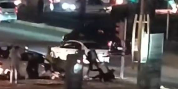 Elazığ'da Maddi Hasarlı Trafik Kazasının Ardından Kavga Çıktı Elazığ’da Maddi Hasarlı Trafik Kazasının Ardından Kavga Çıktı