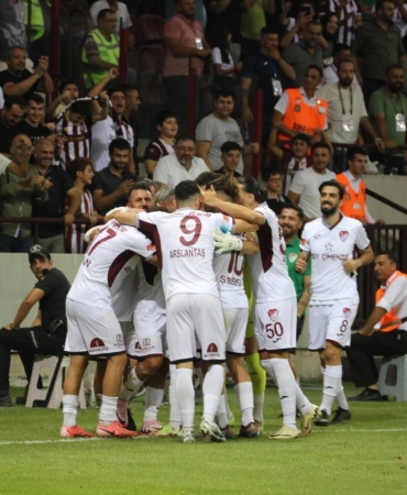 elazigspor-27-maclik-yenilmezlik-serisini-surdurdu-655GgG3U.jpg