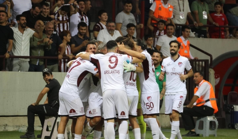 elazigspor-27-maclik-yenilmezlik-serisini-surdurdu-655GgG3U.jpg