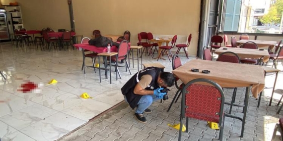 Elazığ’da Kahvehanede Silahlı Saldırı: 2 Kişi Yaralandı