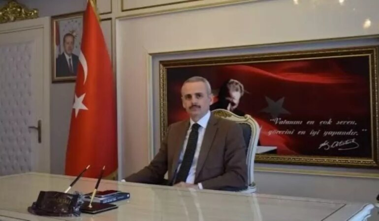 karaman-valisi-kim-oldu-yeni-karaman-valisi-mehmet-fatih-cicekli-kimdir-nereli-kac-yasinda-7KcHCWFZ.jpg