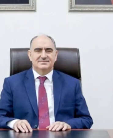 Manisa Valisi kimdir? Yeni Manisa Valisi Vahdettin Özkan kimdir, aslen nereli, yaşı kaç? manisa-valisi-kimdir-yeni-manisa-valisi-vahdettin-ozkan-kimdir-aslen-nereli-yasi-kac-iXJwuYha.jpg