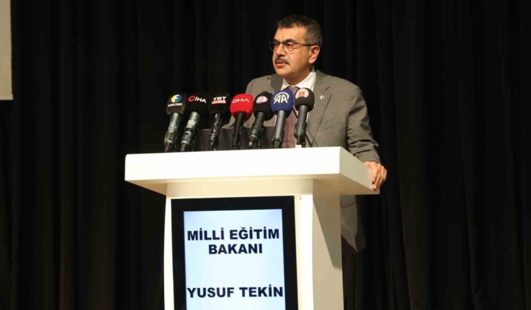 milli-egitim-bakani-yusuf-tekin-elazigda-duzenlenen-calistaya-katildi-hgb54pPP.jpg