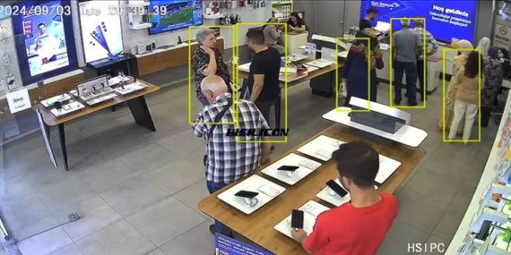 Elazığ’da Cep Telefonu Hırsızlığı Güvenlik Kamerasına Yansıdı