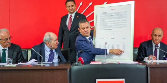 Özgür Özel'den 2123 Yılındaki CHP Genel Başkanına Mektup Özgür Özel’den 2123 Yılındaki CHP Genel Başkanına Mektup