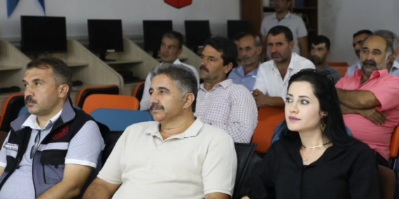 Elazığ’ın Palu İlçesinde Üreticilere Üretim Planlaması ve Yeni Destekleme Modeli Anlatıldı