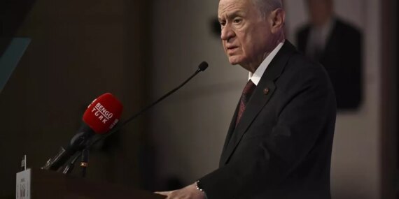 Bahçeli: “Türk ve Kürtlerin Birbirini Sevmesi Dini ve Siyasi Bir Farzdır” Bahçeli: “Türk ve Kürtlerin Birbirini Sevmesi Dini ve Siyasi Bir Farzdır”