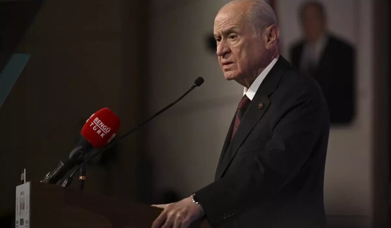 bahceli-turk-ve-kurtlerin-birbirini-sevmesi-dini-ve-siyasi-bir-farzdir-2sX13F1H.jpg