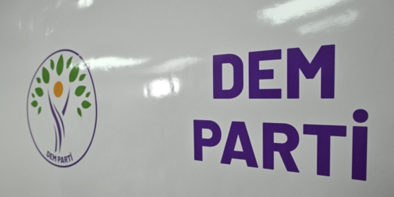 DEM Parti’den Bahçeli'ye Yanıt: "Tecrit Kaldırılsın, Öcalan Konuşsun" DEM Parti’den Bahçeli’ye Yanıt: “Tecrit Kaldırılsın, Öcalan Konuşsun”