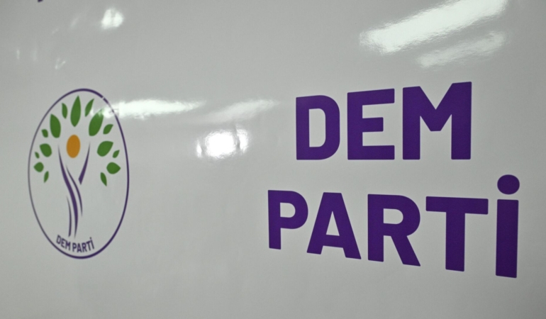 dem-partiden-bahceliye-yanit-tecrit-kaldirilsin-ocalan-konussun-YnPQgqq9.jpg