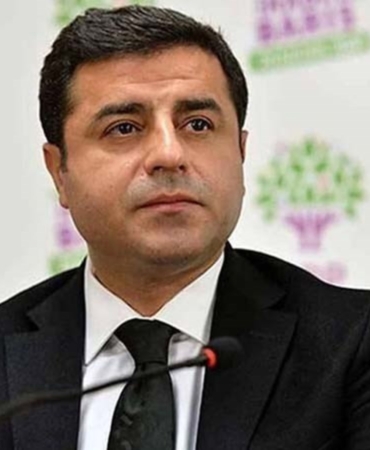 dem-partiden-ziyaret-sonrasi-aciklama-somut-adimlar-atilmasina-ihtiyac-oldugunu-ifade-ettiler-Q4AnjJzt.jpg