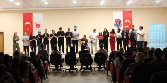 Elazığ Belediyesi, kadın hükümlüler için gösteri düzenledi Elazığ Belediyesi, kadın hükümlüler için gösteri düzenledi