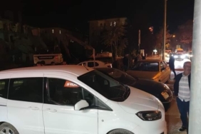 elazigda-4-aracli-zincirleme-kaza-savrulan-aracin-carptigi-yaya-agir-yaralandi-2TRrq64C.jpg