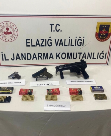 elazigda-bir-isletmede-yapilan-aramda-ruhsatsiz-tabanca-ele-gecirildi-BWuHuGnP.jpg