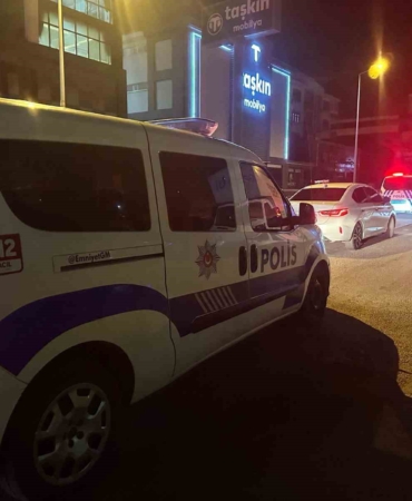 elazigda-dugun-salonunda-bicakli-kavga-4-yarali-BDLPNym5.jpg