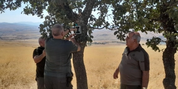 Elazığ’da fotokapanların bakımı yapıldı Elazığ’da fotokapanların bakımı yapıldı