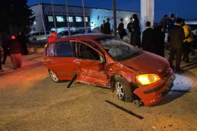 elazigda-iki-otomobil-carpisti-2si-agir-5-yarali-KePrTRh8.jpg