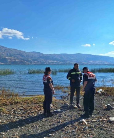 elazigda-jandarma-ekipleri-vatandaslari-cevre-kirliligi-konusunda-bilgilendirdi-rmOVqPlZ.jpg