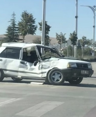elazigda-kamyon-ile-otomobil-carpisti-2-yarali-IwE898fP.jpg