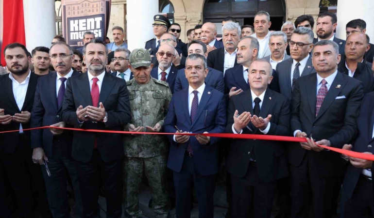 elazigda-kent-muzesi-kapilarini-ziyaretcilerine-acti-5JQwIgqK.jpg
