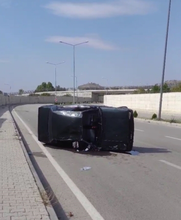 elazigda-otomobil-takla-atti-1-yarali-kNcccC8T.jpg
