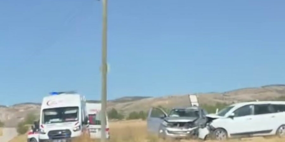 Elazığ’da Trafik Kazası: 4 Kişi Yaralandı Elazığ’da Trafik Kazası: 4 Kişi Yaralandı