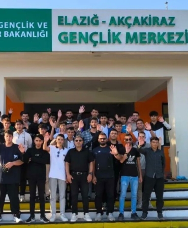elazigli-30-genc-tarih-medeniyet-ve-kultur-kampinda-9k3USLmD.jpg